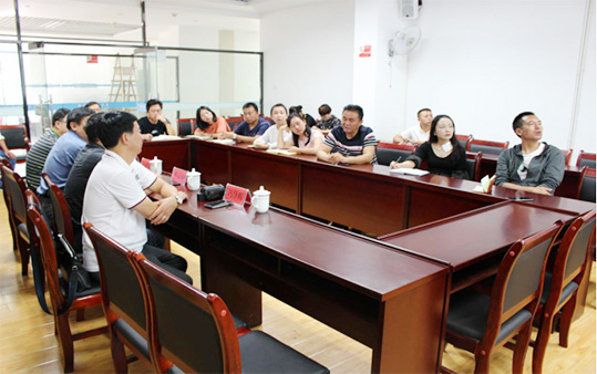 云南中醫(yī)藥大學民族醫(yī)藥學院調研組到臨滄市中醫(yī)醫(yī)院考察調研