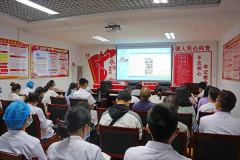 臨滄市中醫(yī)醫(yī)院舉行第四個(gè)中國醫(yī)師節(jié)慶?；顒?dòng)